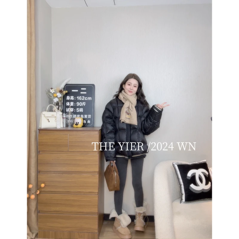 短款圆领泡芙方格子棉服女2024冬季新款宽松百搭显瘦面包服外套