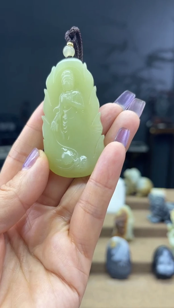 颈饰未镶嵌和田玉1