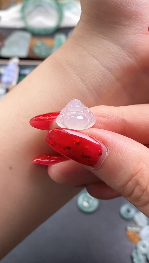 颈饰未镶嵌翡翠佛公