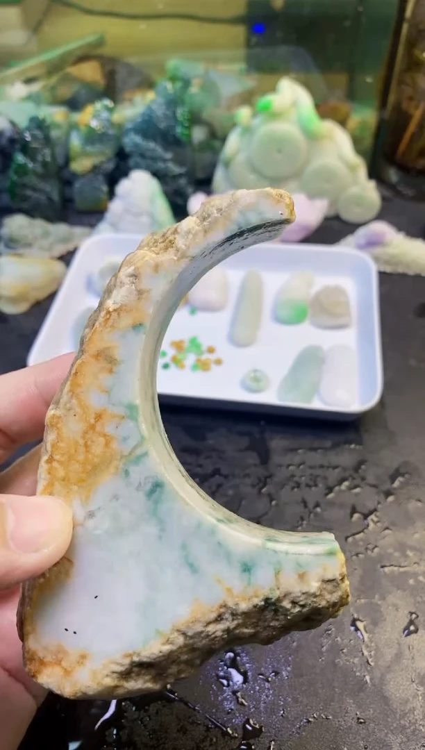 翡翠挂件未镶嵌天然翡翠018