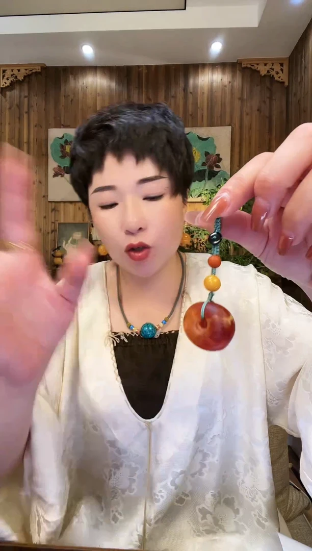 未镶嵌颈饰琥珀00000000577