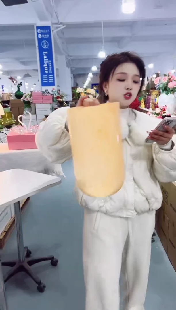 【闪购商品】玻璃乐之沭花瓶微瑕-GYTK