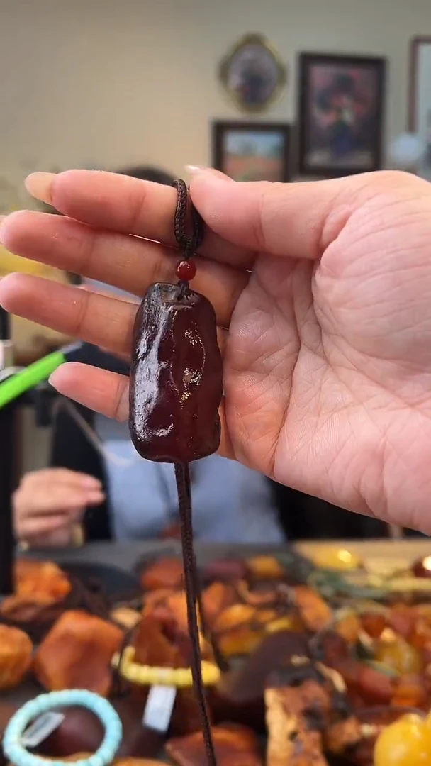 琥珀颈饰未镶嵌吊坠