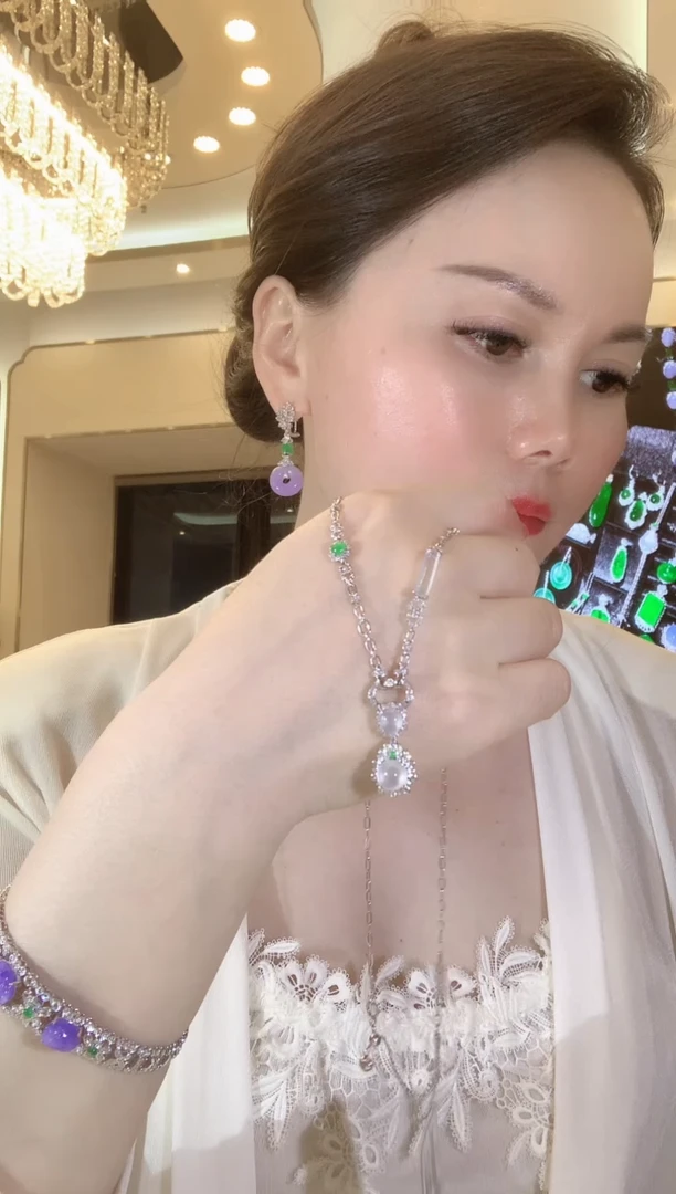 套链18K金镶嵌翡翠C31