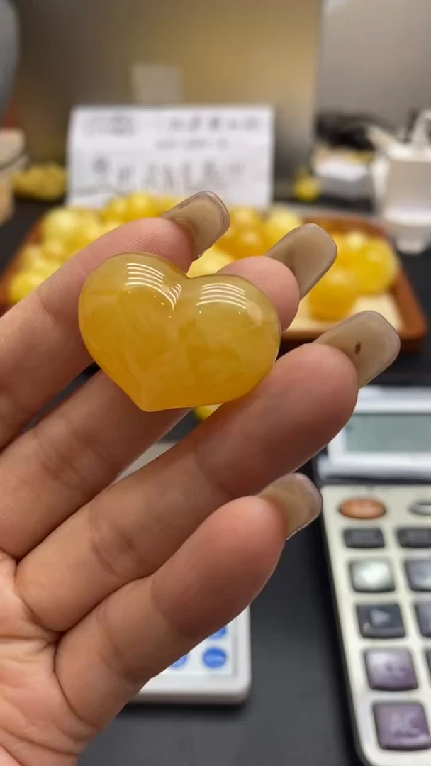 琥珀未镶嵌珠宝奇石1605