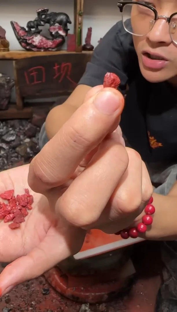 天然辰砂原矿级别粗砂9