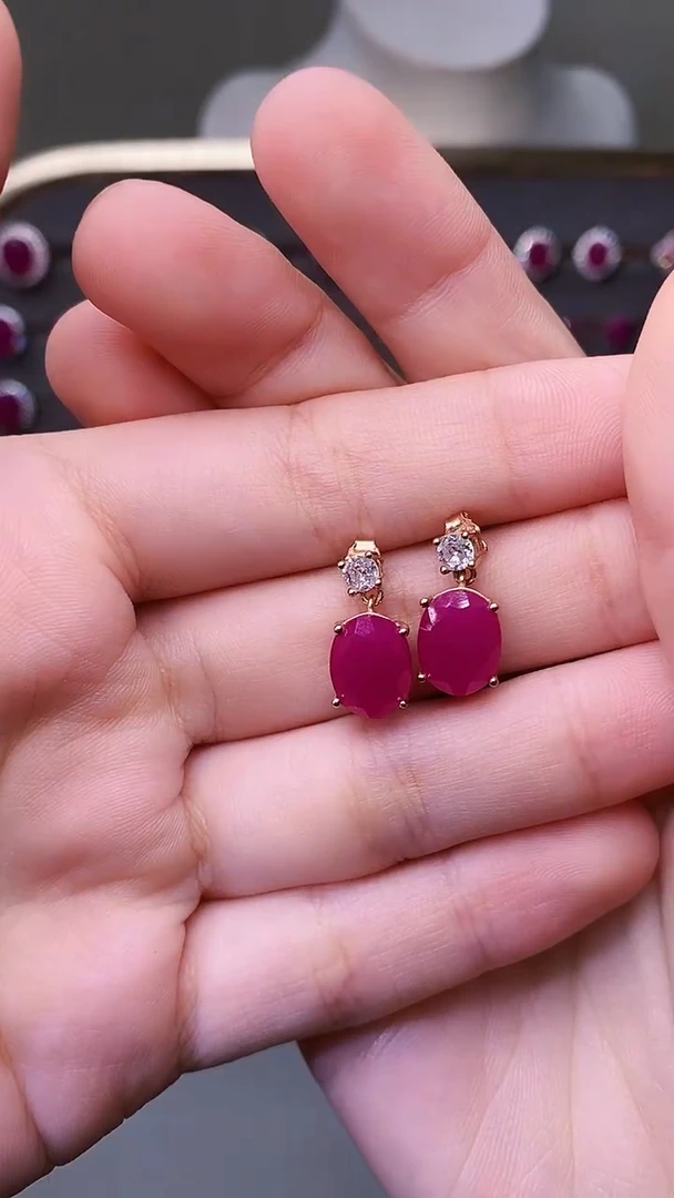 银S925镶嵌耳饰红宝石2222