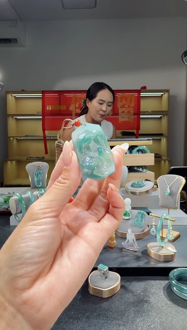 吊坠(不含链)未镶嵌翡翠花牌