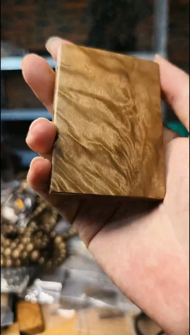 【闪购商品】金丝楠无事牌手把件