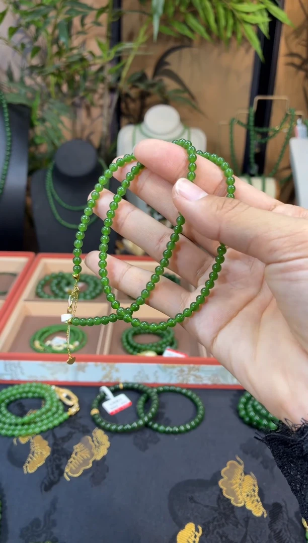 颈饰银S925镶嵌和田玉（碧玉）6辣绿无矿锁骨链