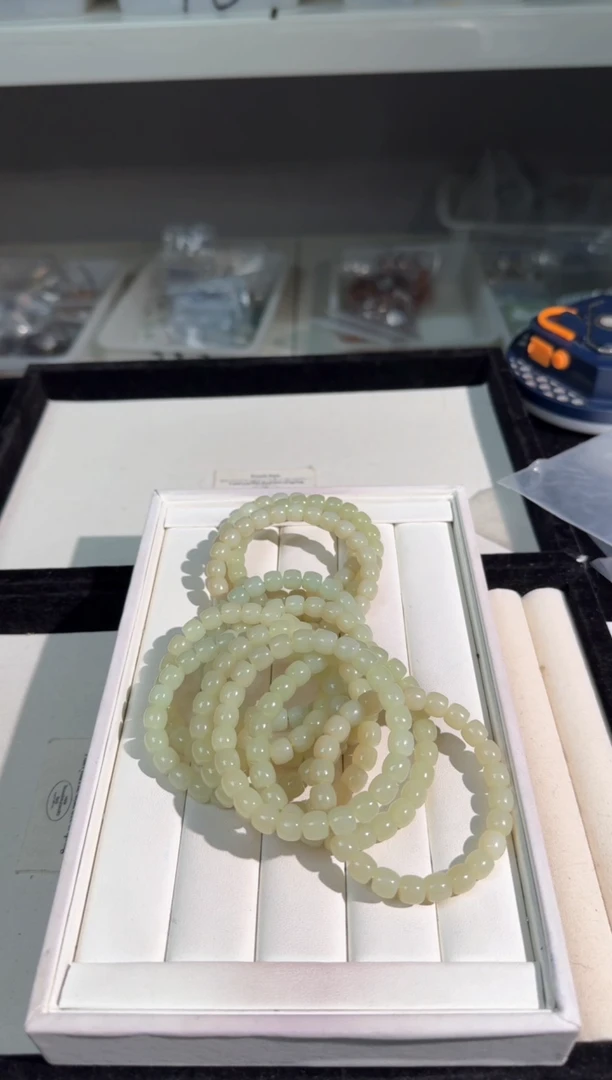 手链未镶嵌和田玉U061和田老型素圈发货多样性发其一