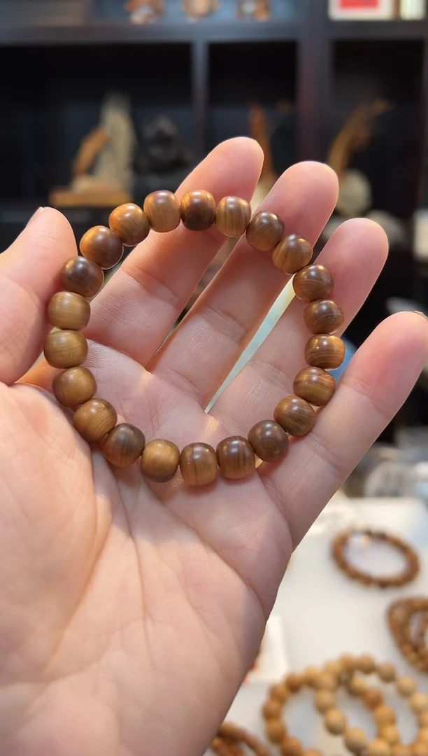 崖柏隨*9*10黑油精品老型无礼盒