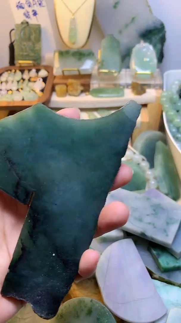 未镶嵌挂件翡翠缅甸A货翡翠,没有运费险,有纹有裂