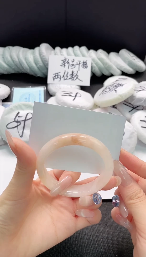 未镶嵌手镯石英质玉86-52