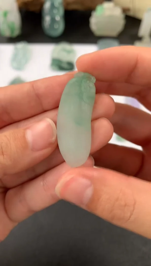 【闪购商品】定制翡翠未镶嵌翡翠