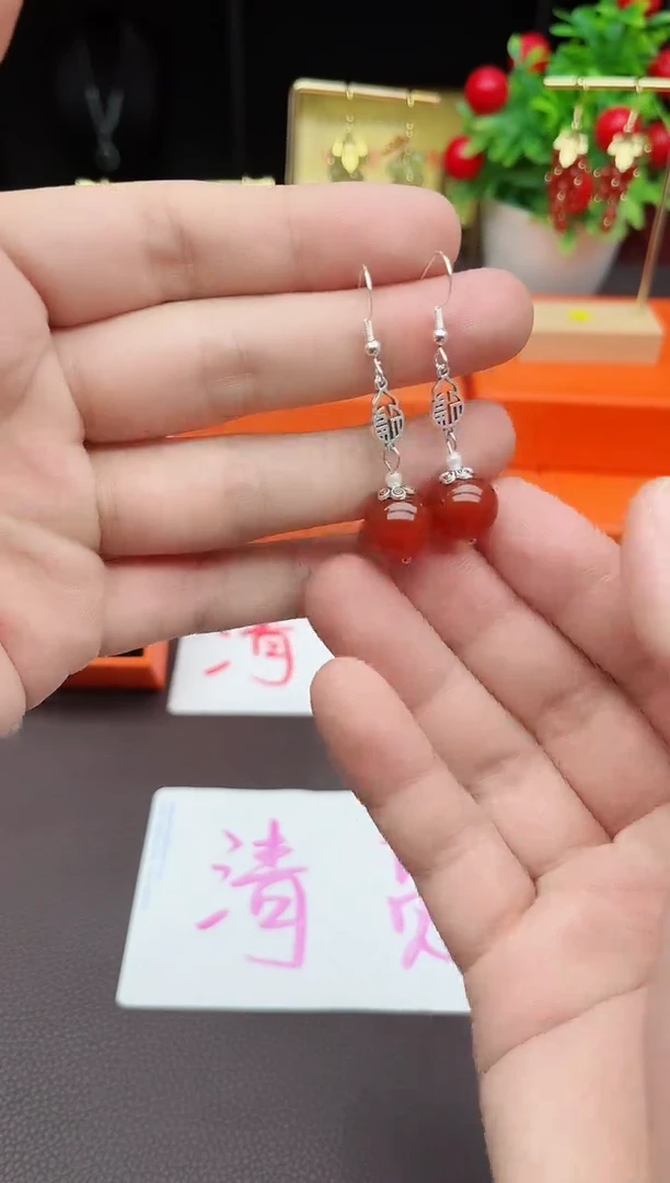 南红玛瑙银S925镶嵌耳饰230000