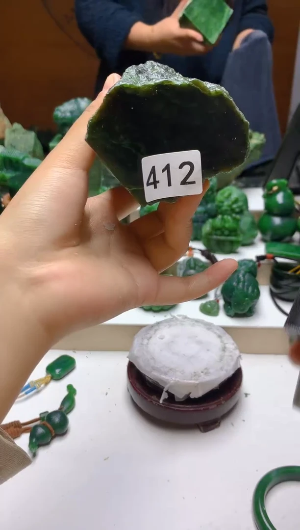 未镶嵌和田玉（碧玉）珠宝半成品0