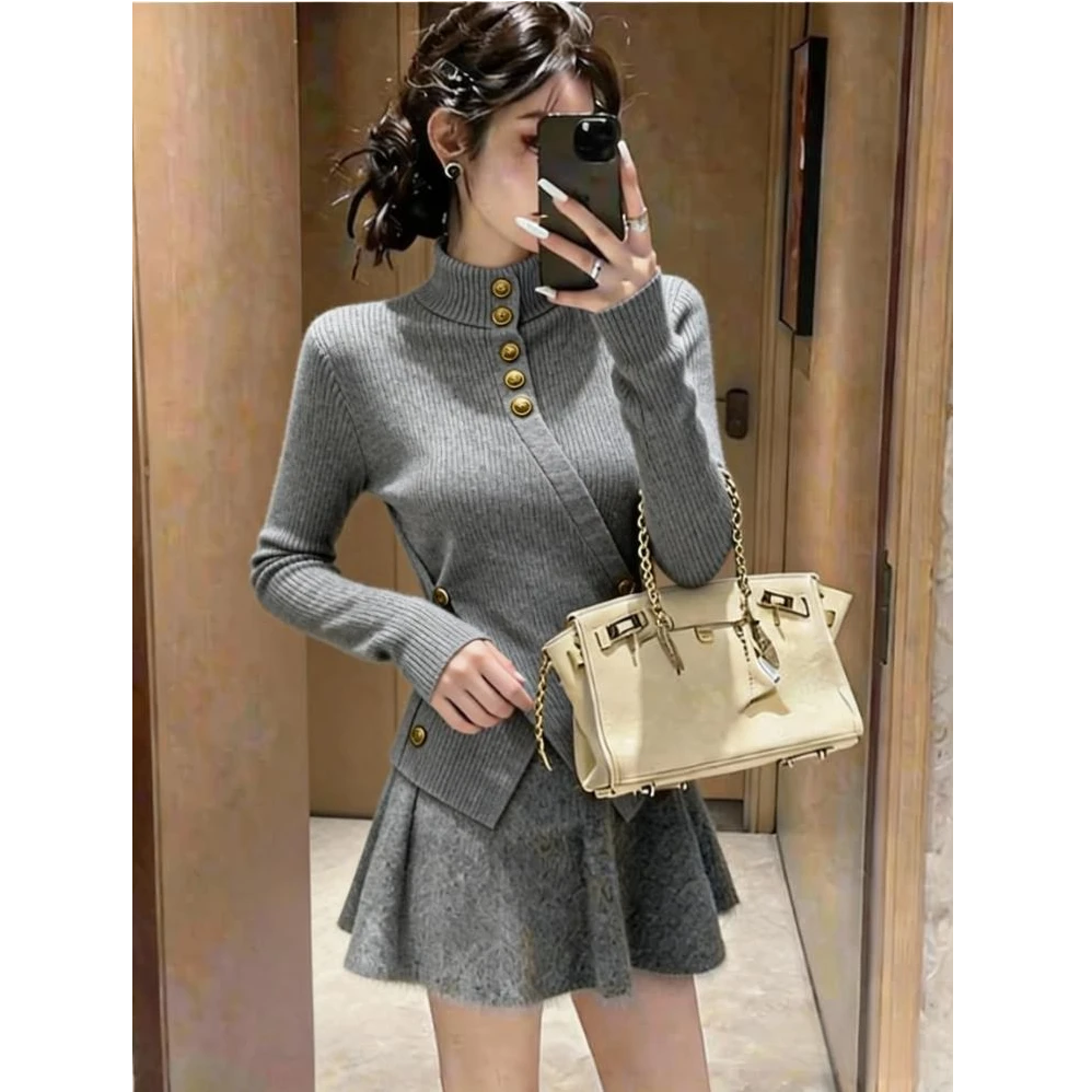 高级感时尚显瘦减龄针织衫女秋冬新款小众修身半高领打底内搭上衣