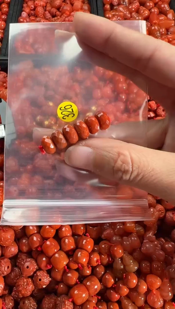 【闪购商品】南红玛瑙颈饰未镶嵌1