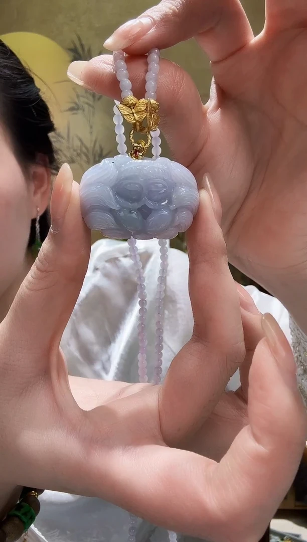 颈饰未镶嵌翡翠吊坠