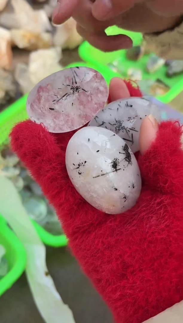 【闪购商品】水晶摆件未镶嵌幽灵手把件多样性发一个  826