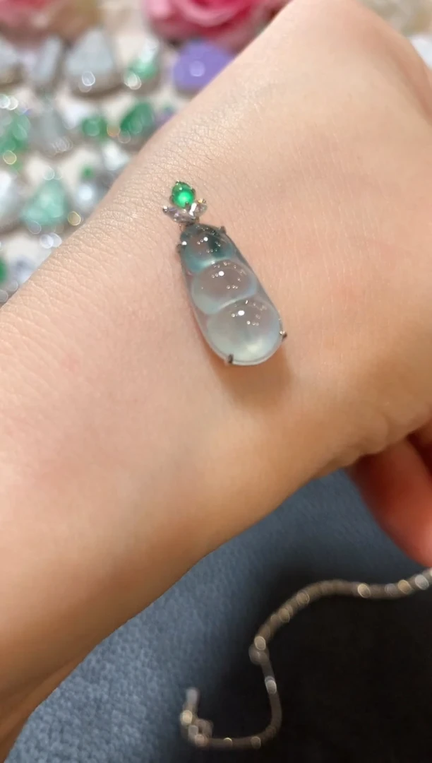 吊坠(不含链)18K金镶嵌翡翠z20