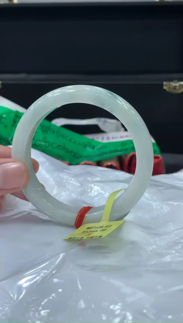 未镶嵌手镯翡翠翡翠手镯