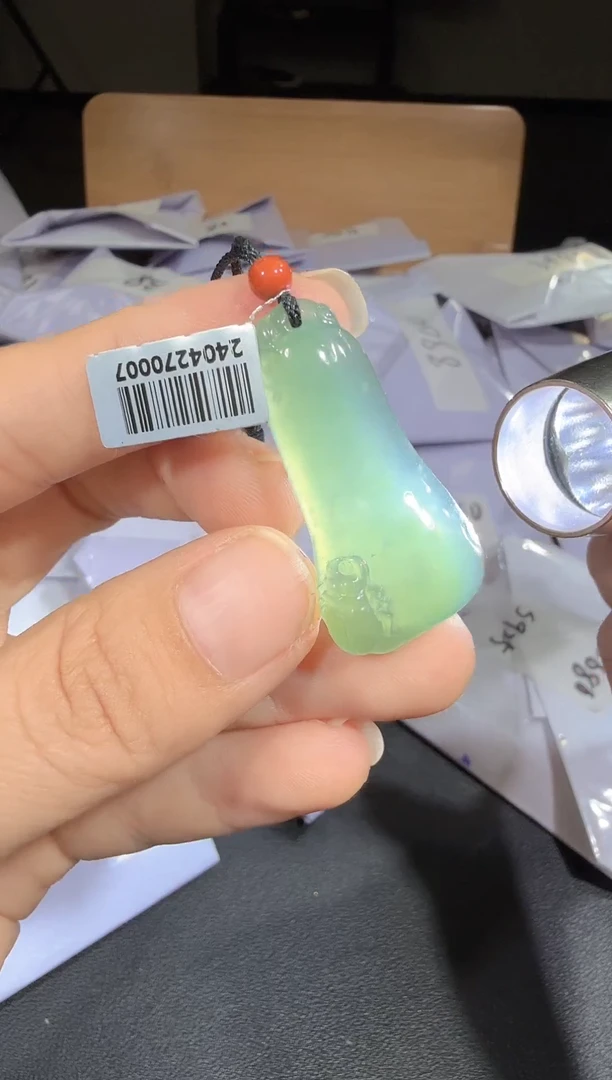 吊坠(不含链)未镶嵌翡翠福瓜