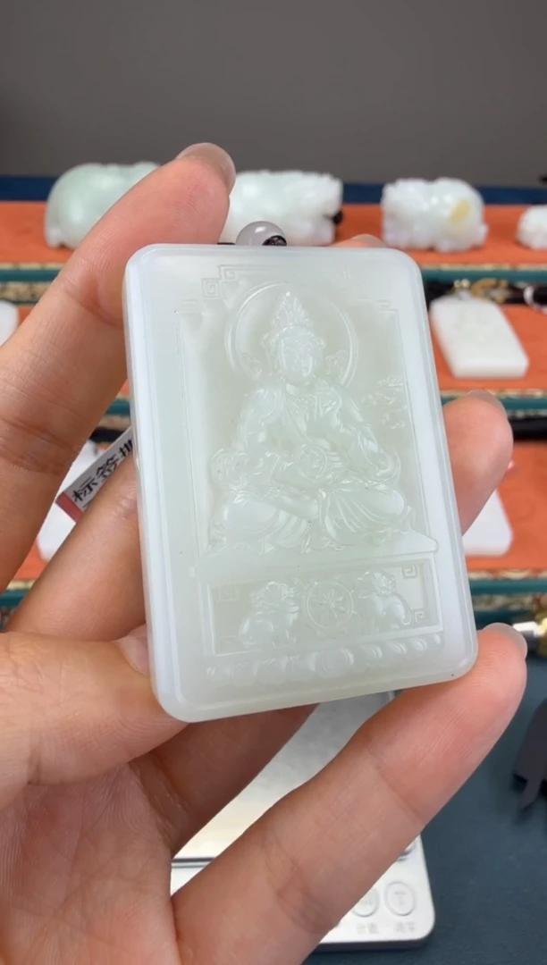 颈饰未镶嵌和田玉1