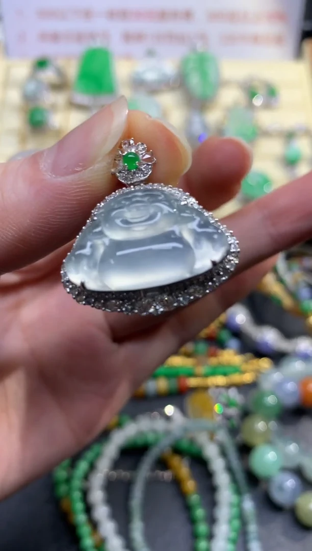 吊坠(不含链)18K金镶嵌翡翠吊坠|16000+1600