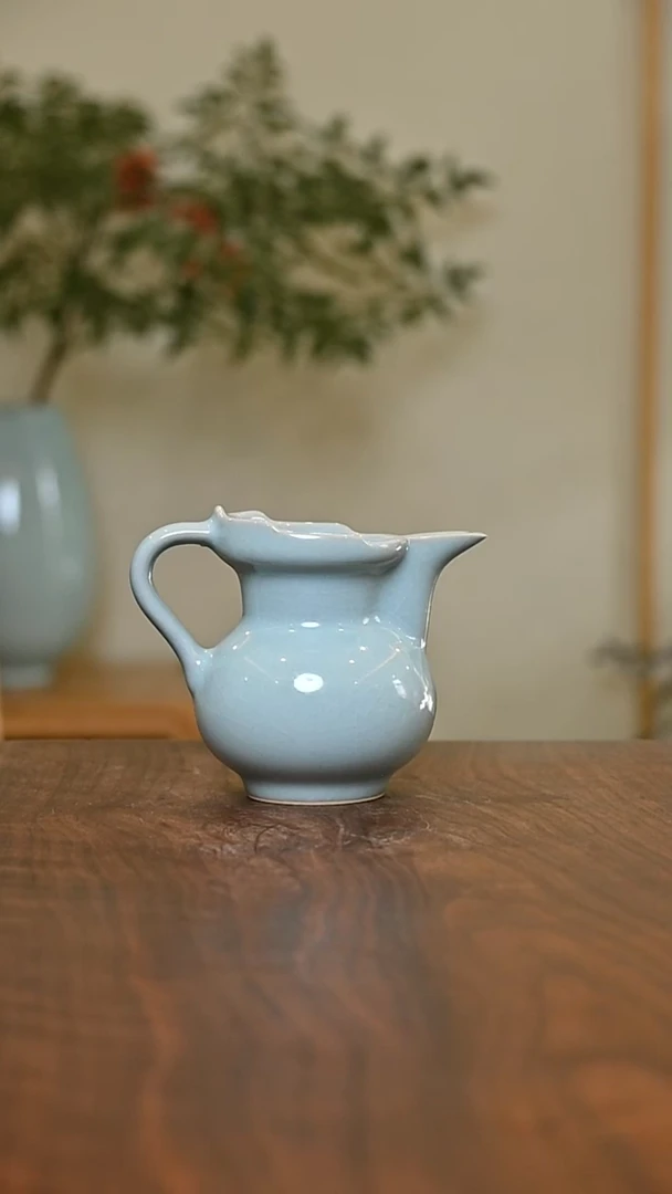 僧帽公道 天青 微瑕 朱家汝窑款