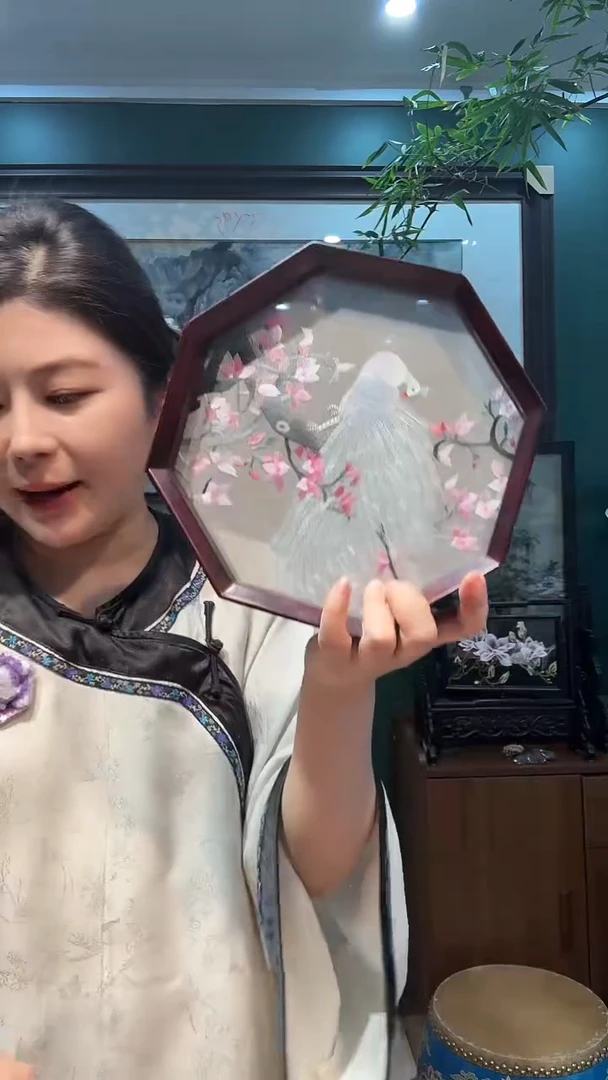 竖款非遗苏绣手工刺绣摆台
