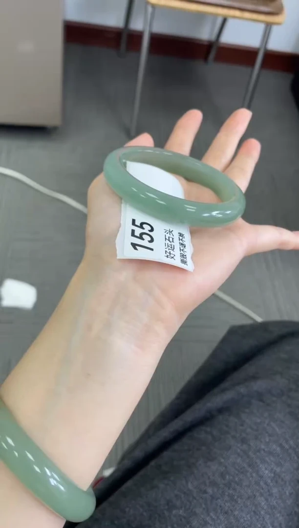 未镶嵌手镯石英质玉155