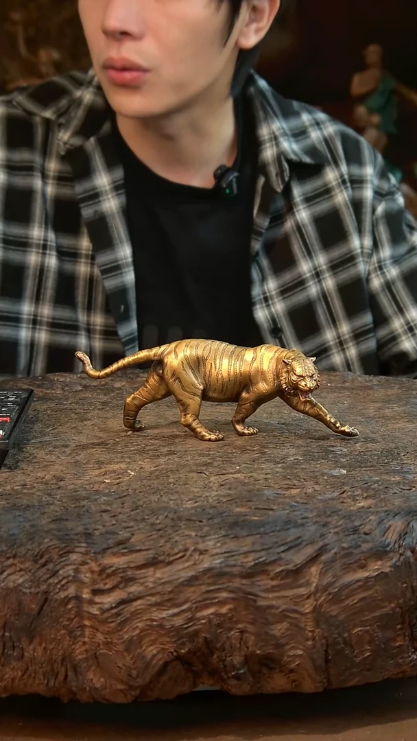 铜小金虎