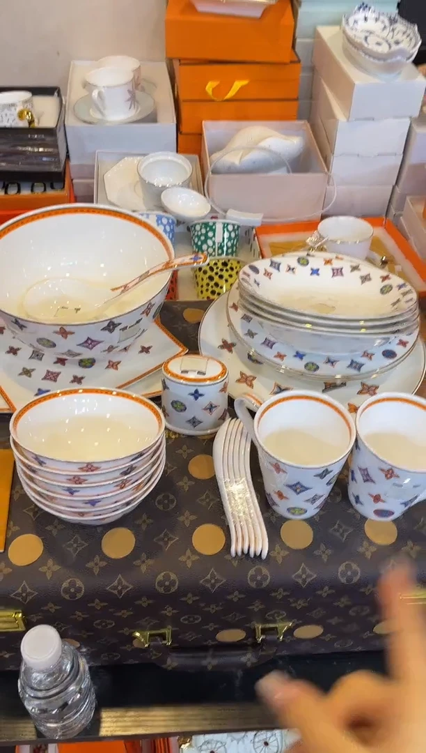 杯鸿辉家品牌瓷器，京东包邮！