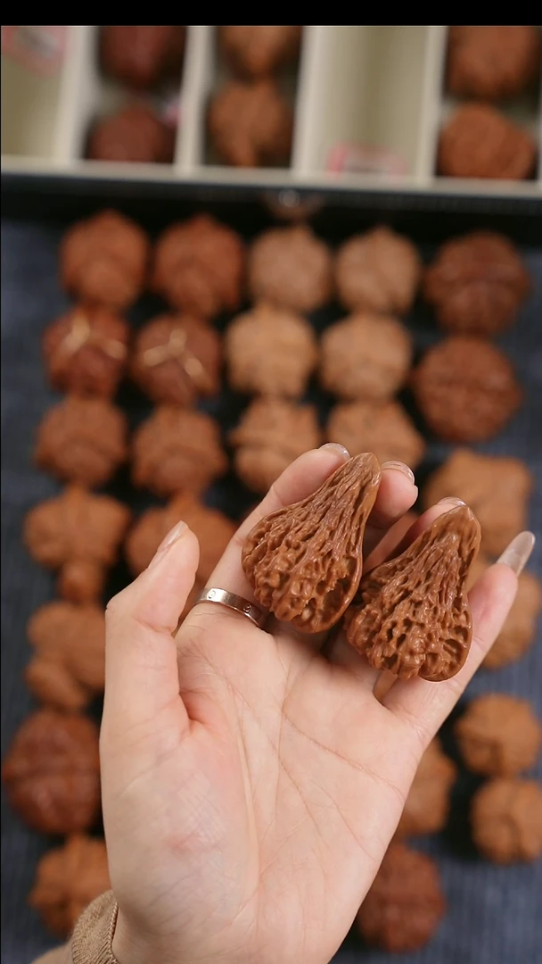 【闪购商品】文玩核桃吊坠鸭嘴兽