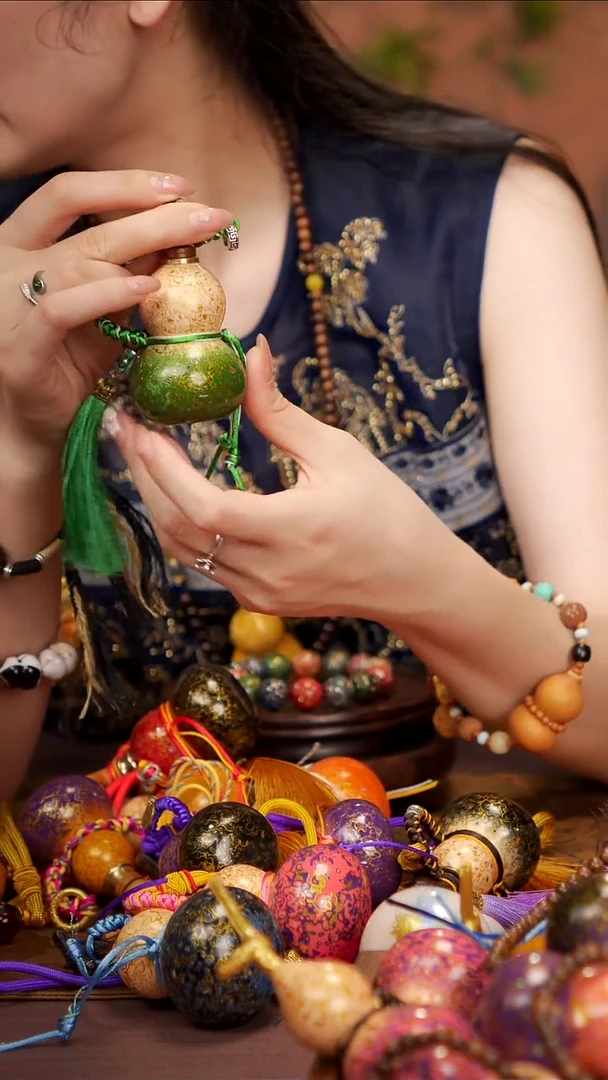 94易林大漆开口小葫芦----178