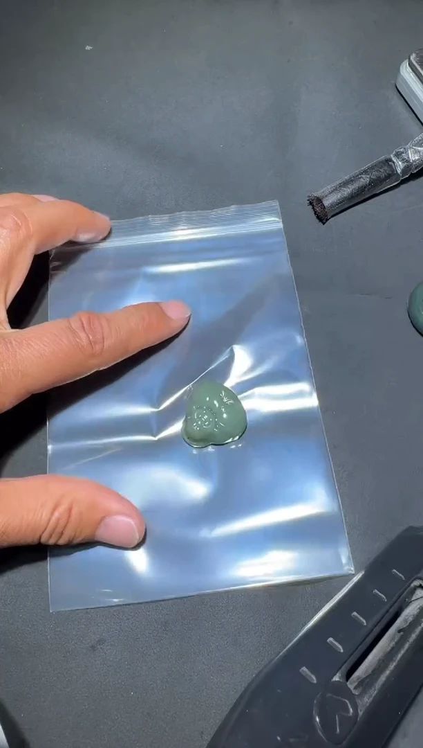 未镶嵌和田玉（糖玉）挂件和田玉