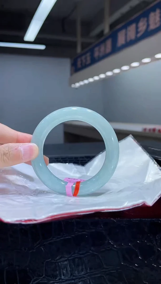 未镶嵌手镯翡翠5