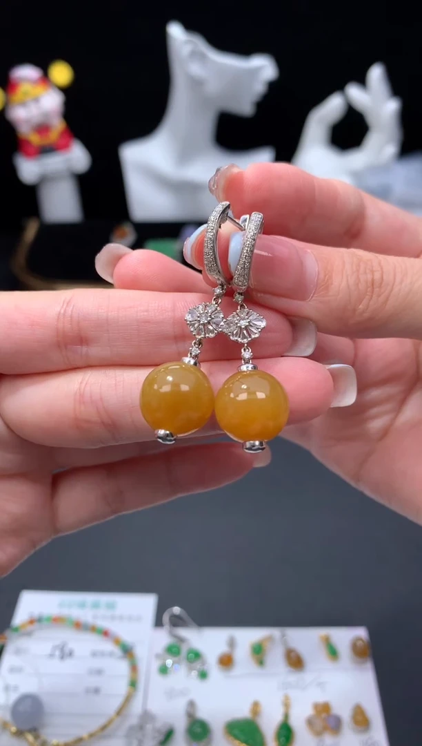 18K金镶嵌定制翡翠48小时鉴赏期 退货不扣服务费