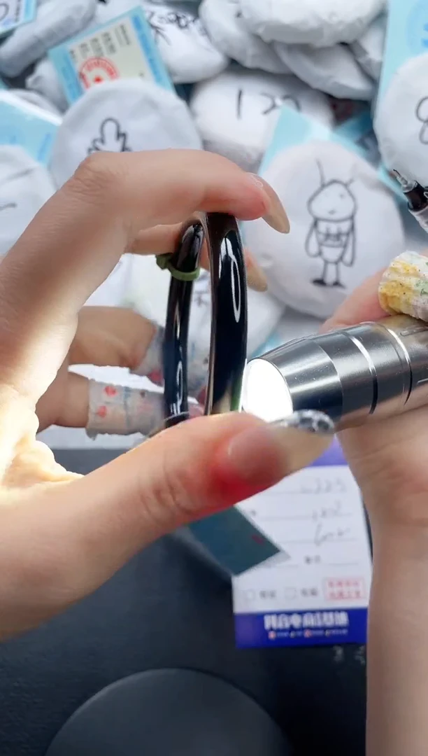 和田玉手镯未镶嵌26V223-60