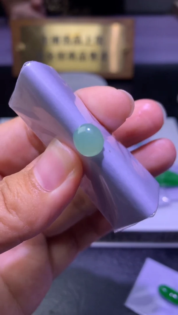 未镶嵌定制翡翠毛货