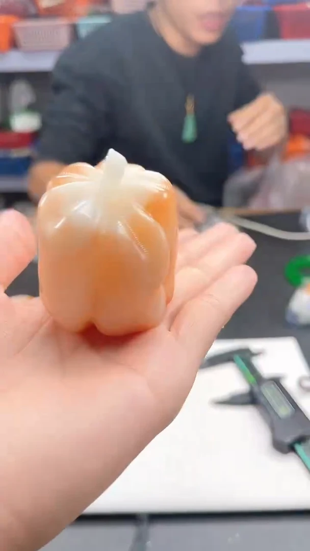 吊坠(赠链)未镶嵌石英质玉挂件