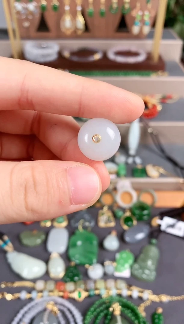 吊坠(不含链)18K金镶嵌和田玉1