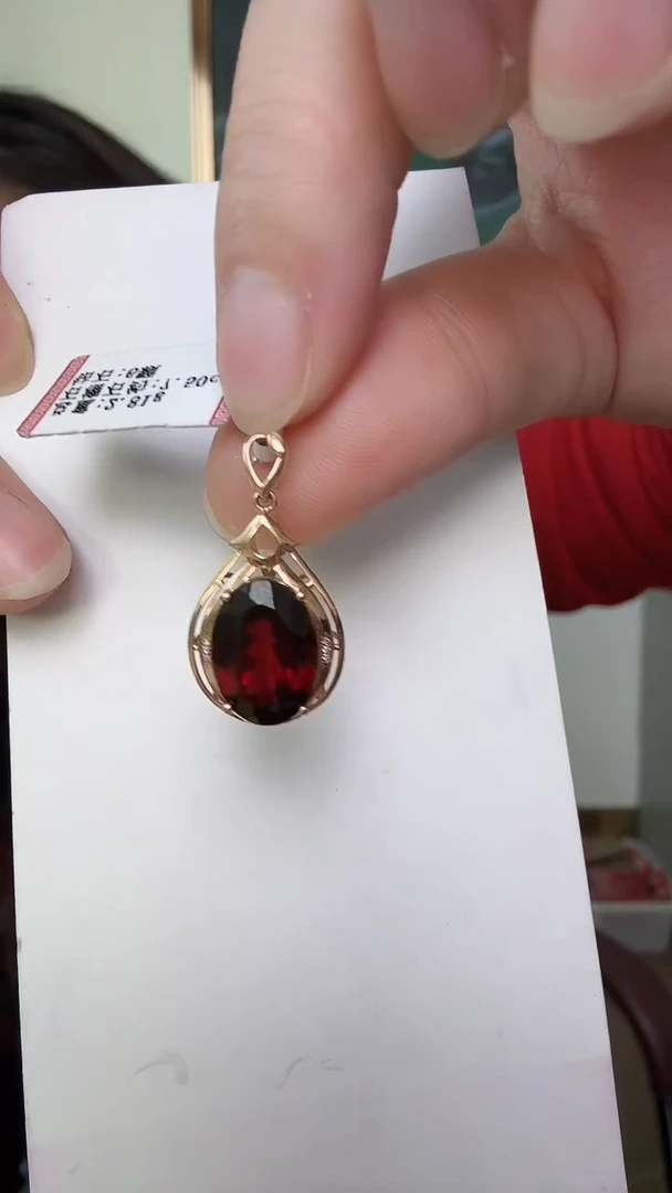 银S925镶嵌荣倩石榴石吊坠