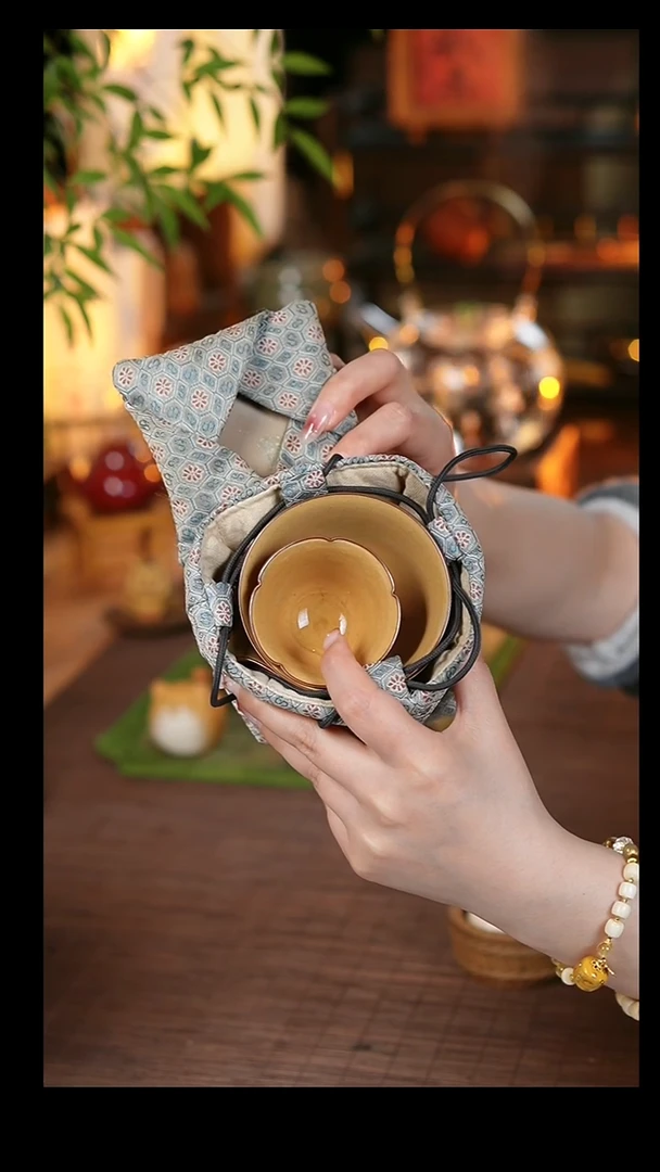 【闪购商品】宫墙红 矮花口杯 旅行套装