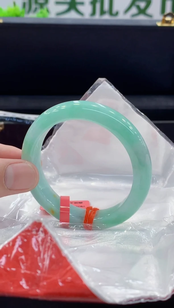 未镶嵌手镯翡翠翡翠手镯