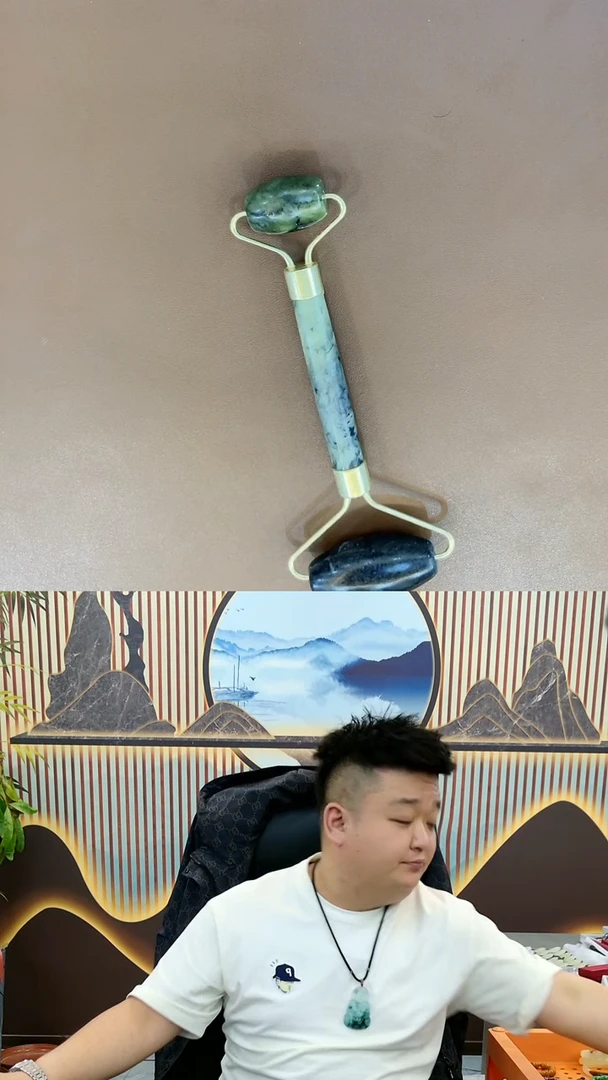 【闪购商品】蛇纹石玉手把件未镶嵌啊