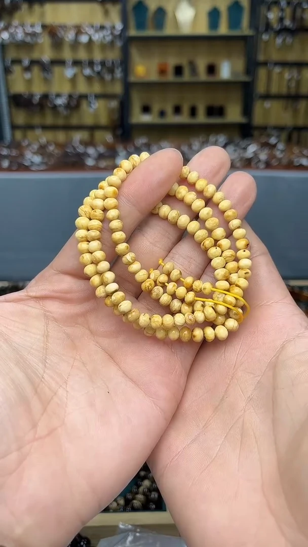 裸石琥珀未镶嵌空**生抚顺琥珀5+多样性发其一