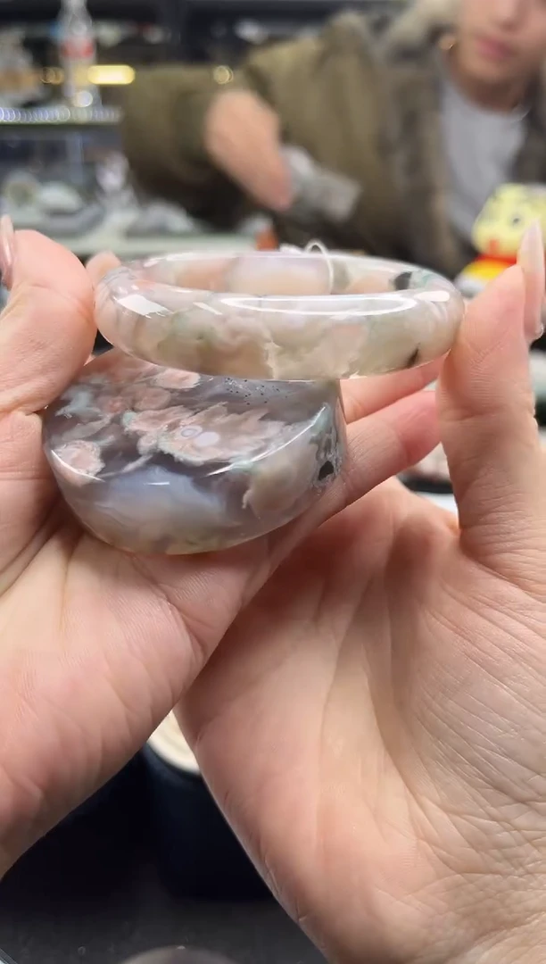 未镶嵌手镯石英质玉尘*丷圈口（赠品镯心）